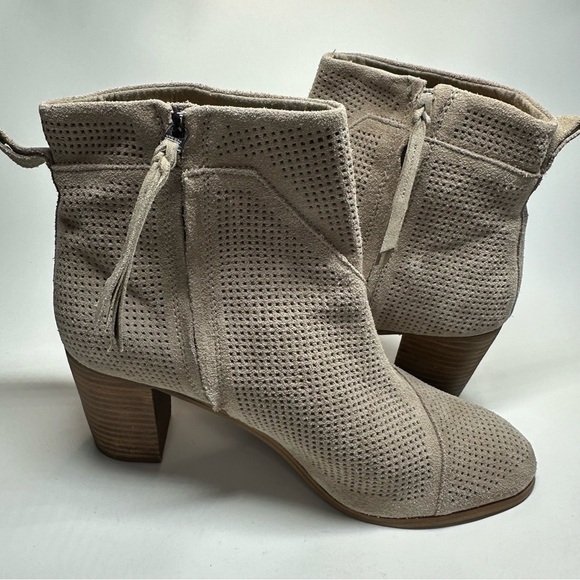 TOMS Booties Lunata Desert Taupe Beige Suede Cut Out Womens Shoes Ankle Boots 12 - Picture 5 of 12